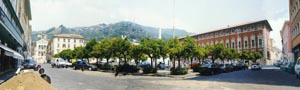 Cliccare per avere una visione generale della piazza